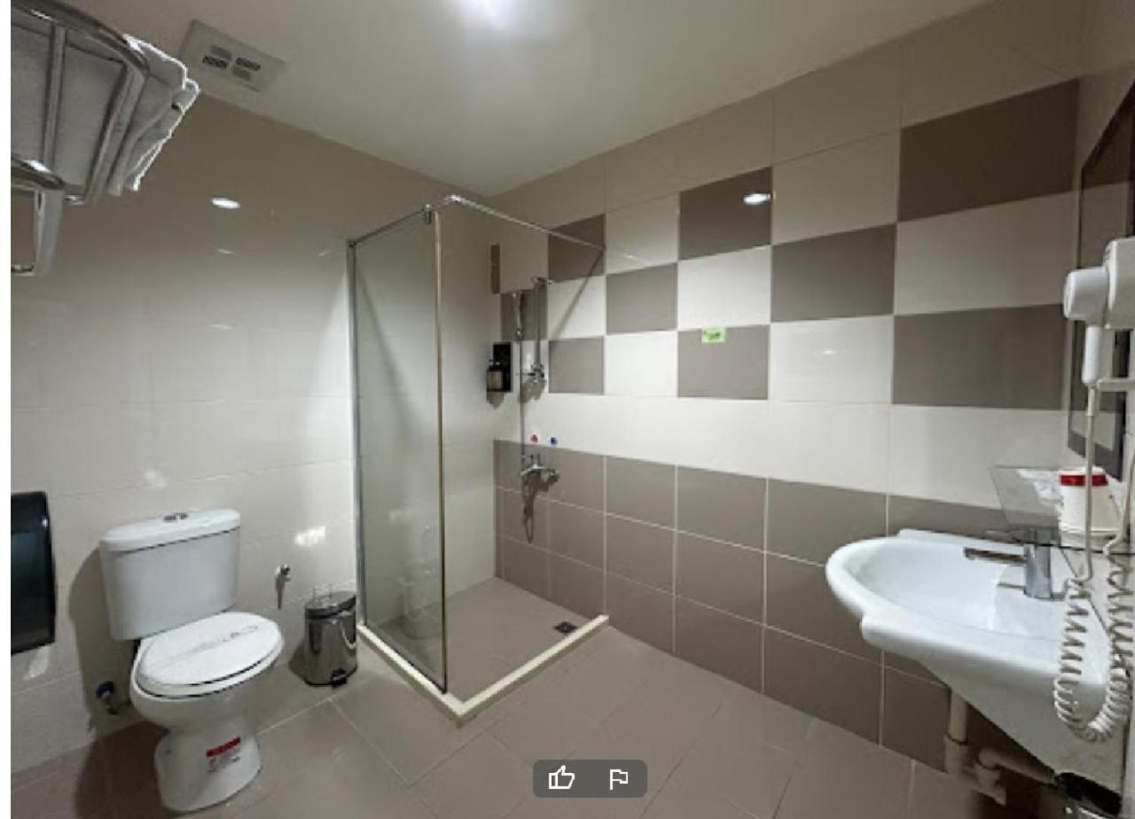 Hua Xiang Motel - Arena Гаосюн Екстер'єр фото