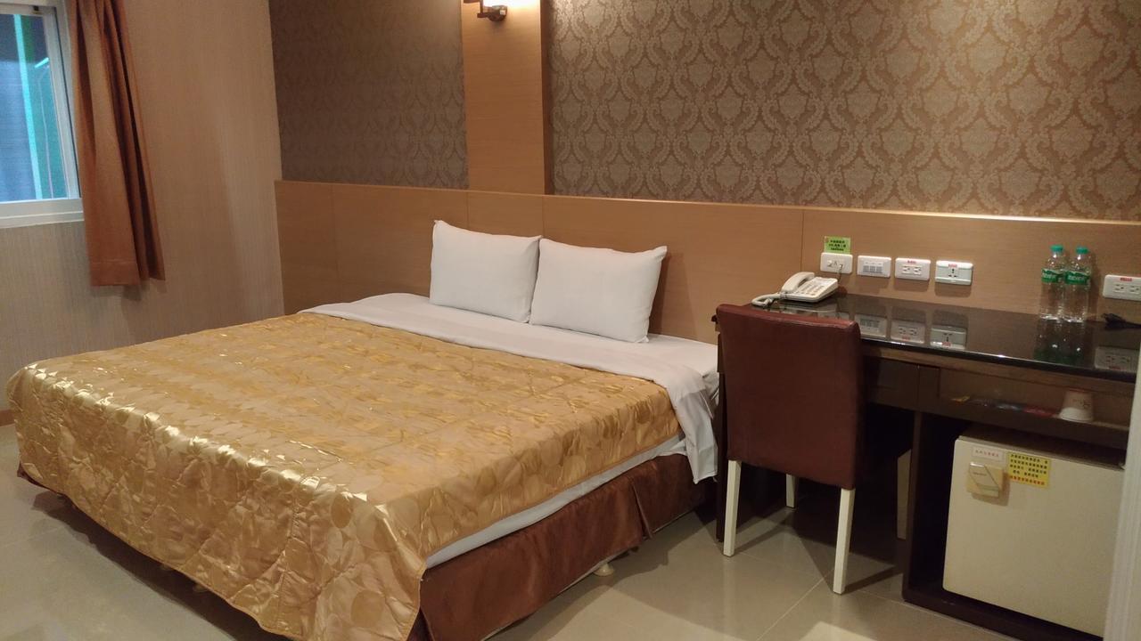 Hua Xiang Motel - Arena Гаосюн Екстер'єр фото
